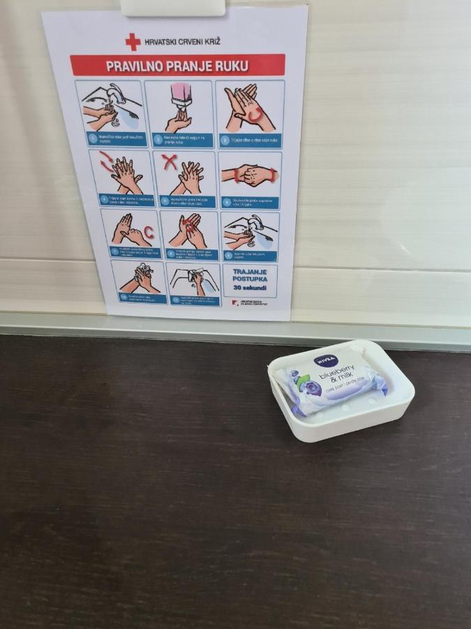 Apartmani Fortuna Zlarin Kültér fotó
