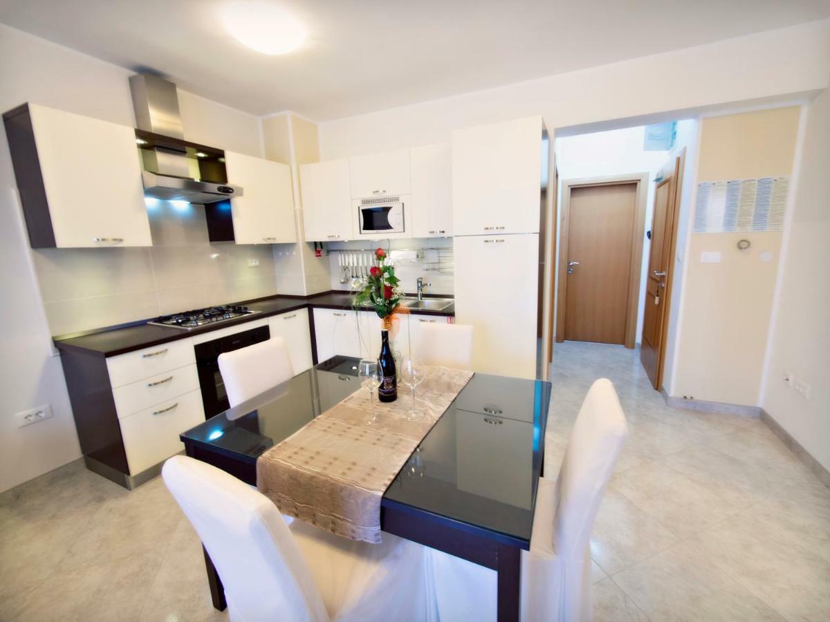 Apartmani Fortuna Zlarin Kültér fotó