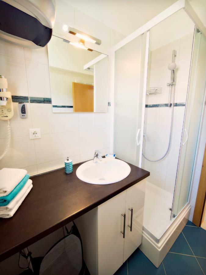 Apartmani Fortuna Zlarin Kültér fotó